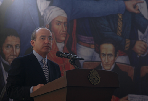 VOLVER A EMPEZAR: Calderón, guerra de mentiras