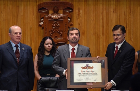 Juan Ramón de la Fuente presentó libro en la FIL