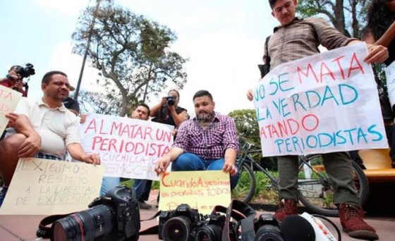 Asesinatos de periodistas: Criticar, puede causar la muerte: Remberto Hernández