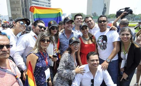 Los Hombres del Poder: Aristóteles rompe paradigmas