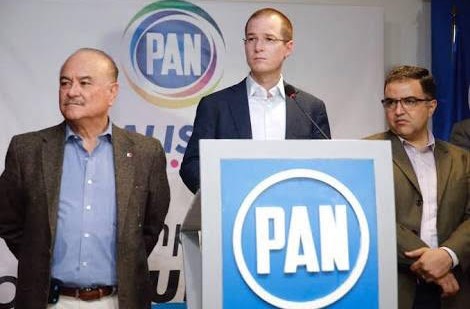 Ricardo Anaya en Jalisco: Halaga a Alfaro pero se sienta con Medina Mora