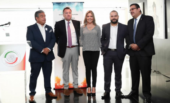 Exposición de Jesús Flores Torres en el Senado: La pintura que se expresa por las víctimas de alcohol y volante