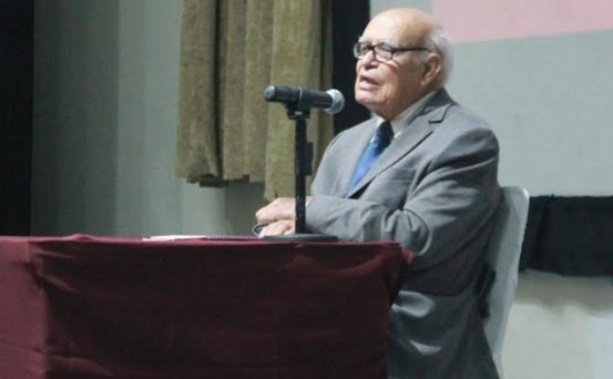 Conferencia del padre Chayo: La construcción del Estadio Jalisco fue idea del canónigo José Ruiz Medrano